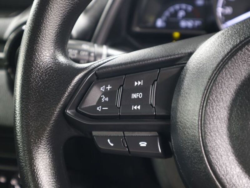 MAZDA2