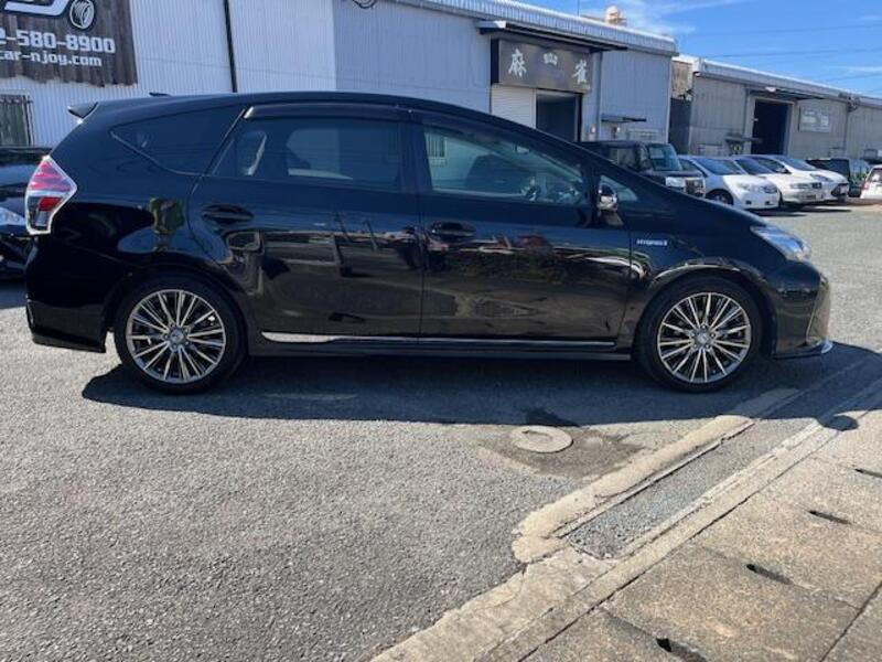 PRIUS ALPHA