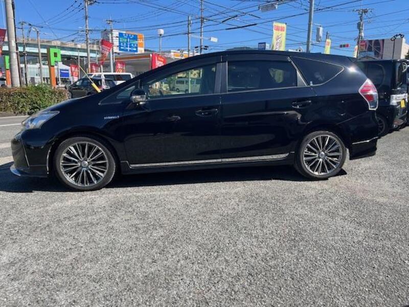 PRIUS ALPHA