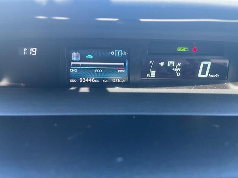 PRIUS ALPHA