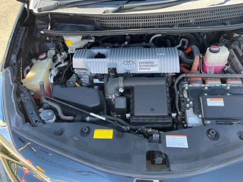 PRIUS ALPHA