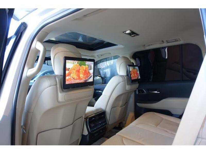 LAND CRUISER