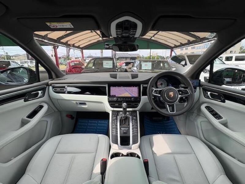 MACAN