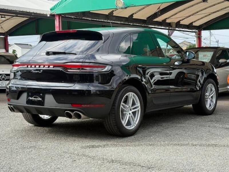 MACAN