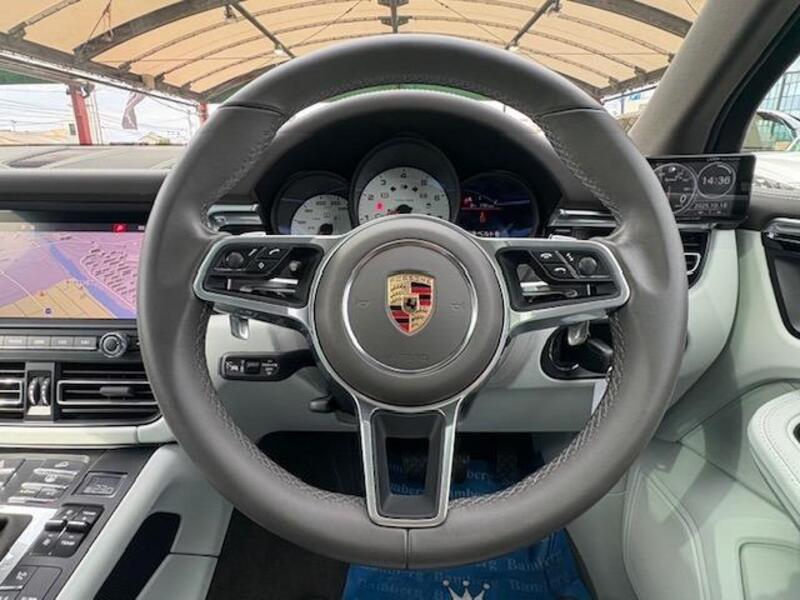 MACAN
