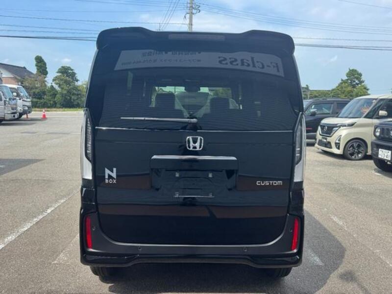 N BOX CUSTOM