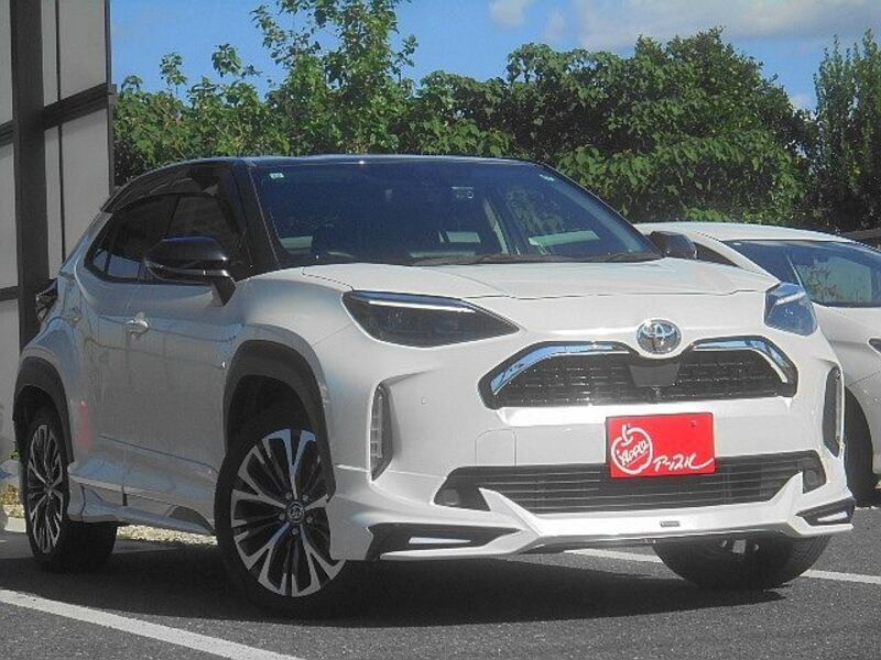 YARIS CROSS