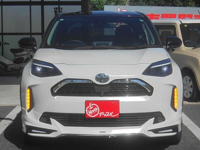 YARIS CROSS