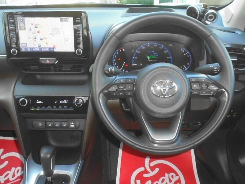 YARIS CROSS