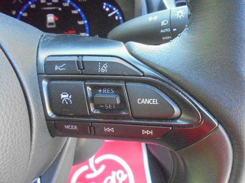YARIS CROSS