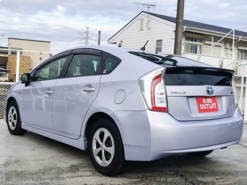 PRIUS-10