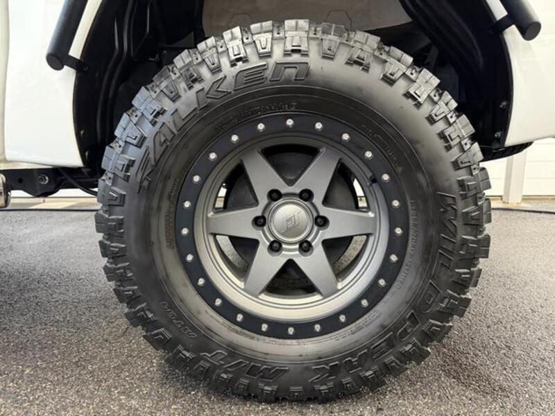 HILUX