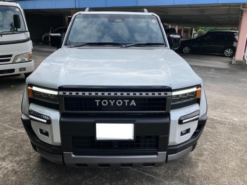 TOYOTA LAND CRUISER 250