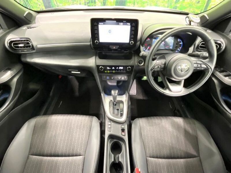 YARIS CROSS
