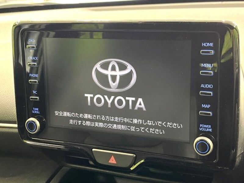 YARIS CROSS