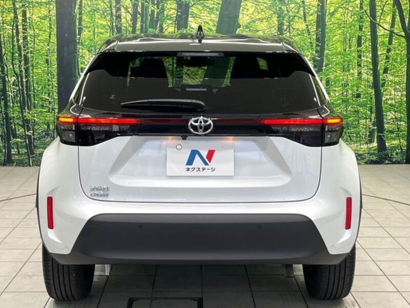 YARIS CROSS