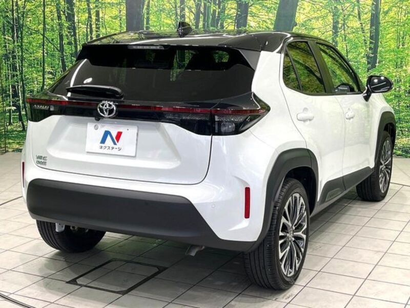 YARIS CROSS