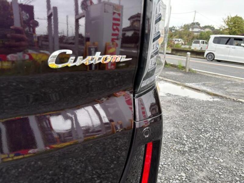 N BOX CUSTOM