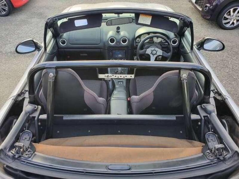 ROADSTER
