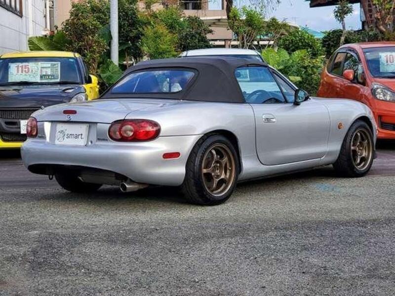 ROADSTER