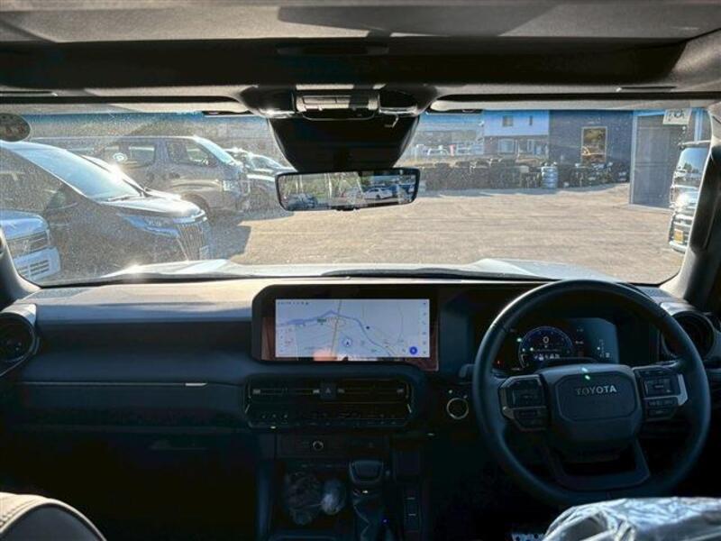 LAND CRUISER 250