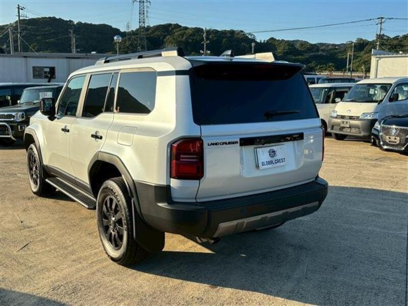 LAND CRUISER 250