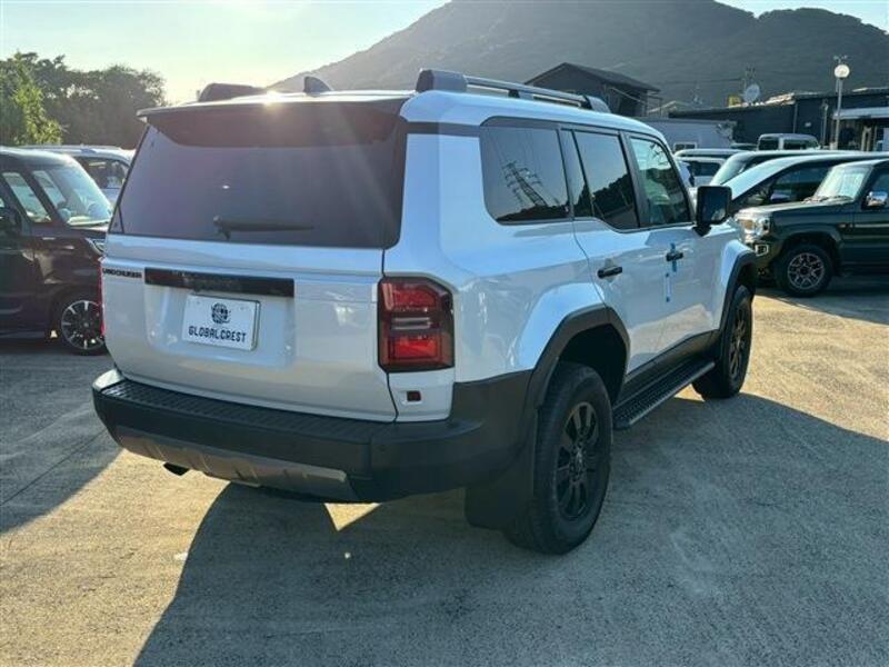 LAND CRUISER 250