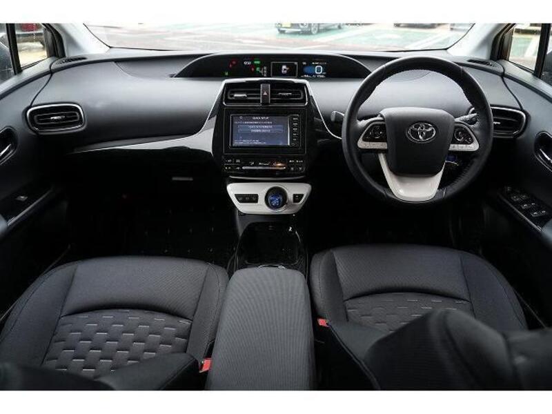 PRIUS PHV