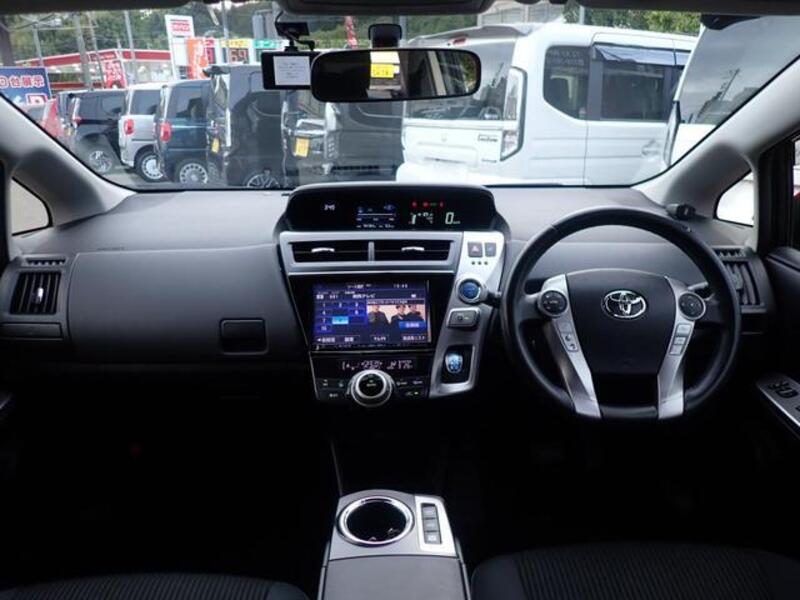 PRIUS ALPHA