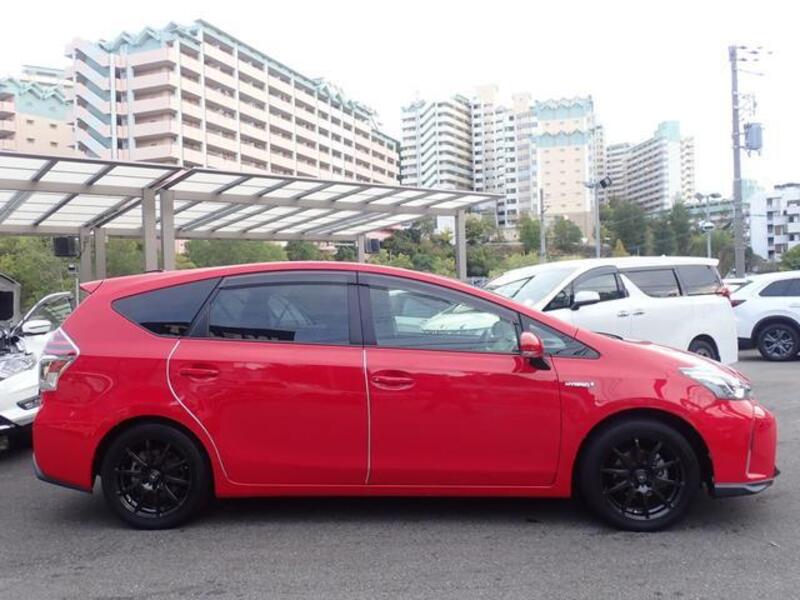 PRIUS ALPHA