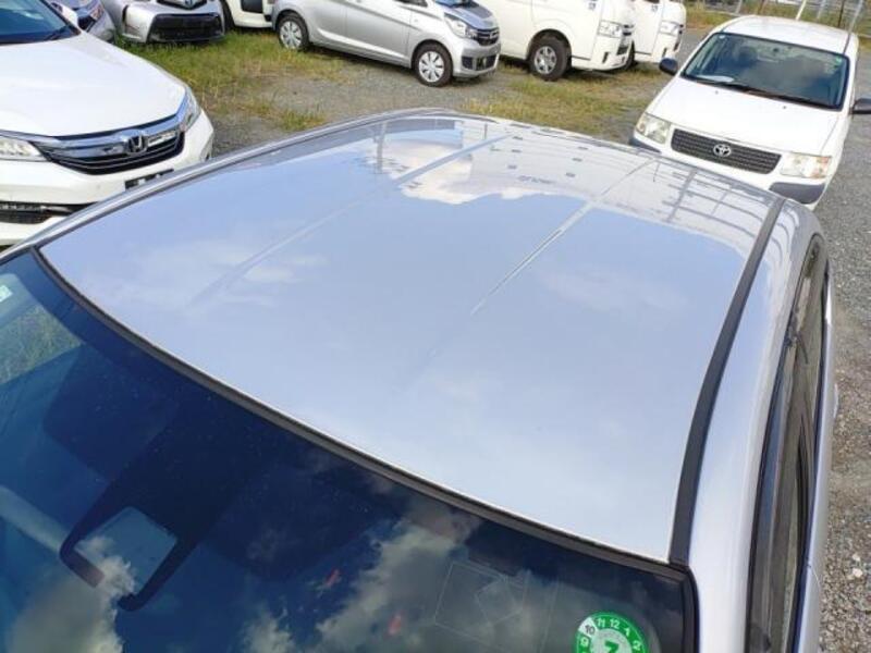 COROLLA AXIO