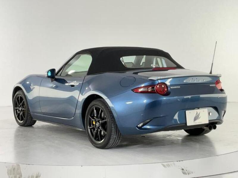 ROADSTER