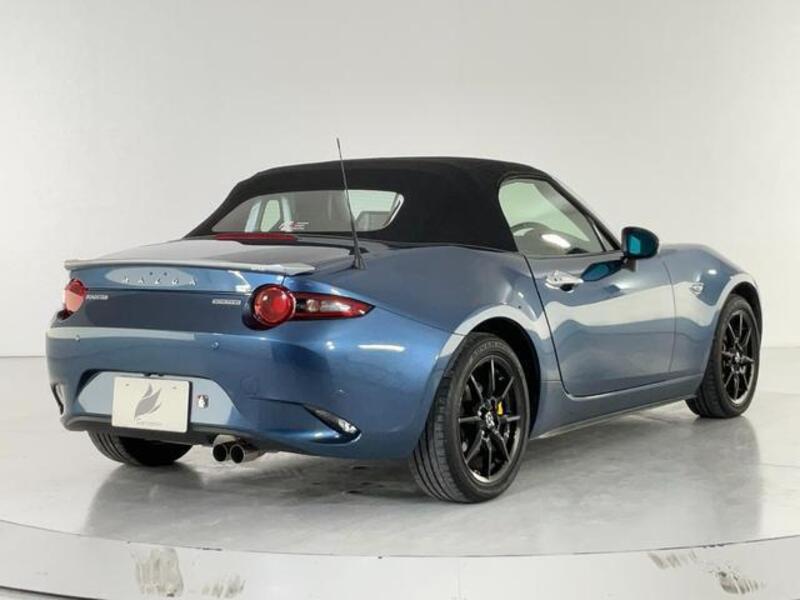 ROADSTER
