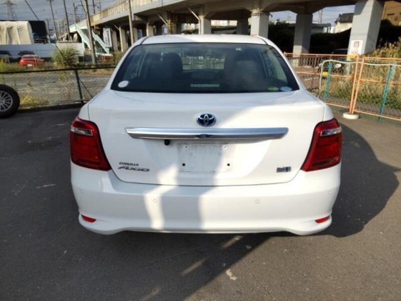COROLLA AXIO