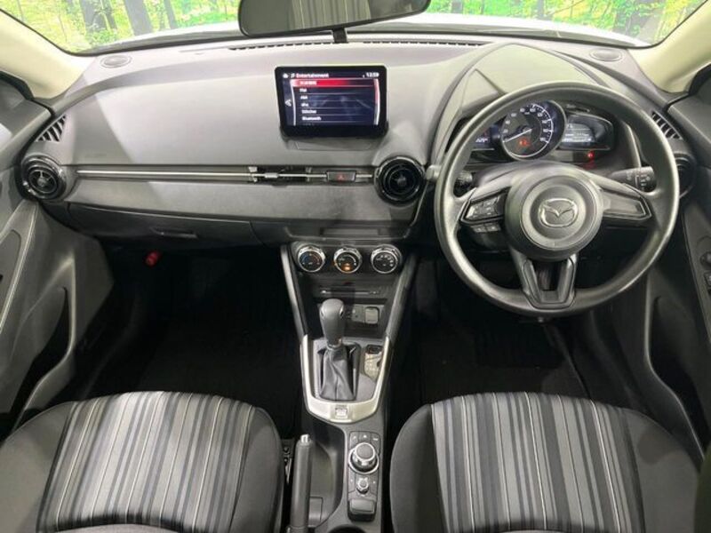 MAZDA2