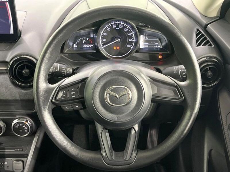 MAZDA2