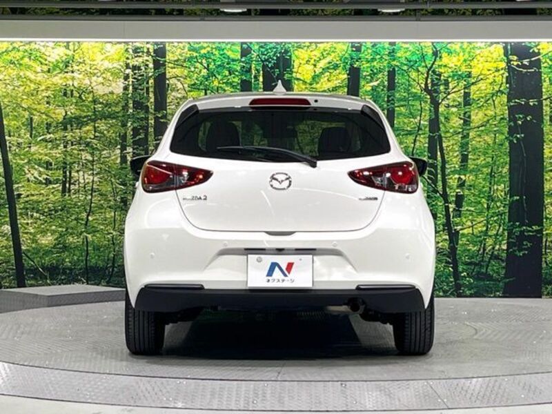 MAZDA2