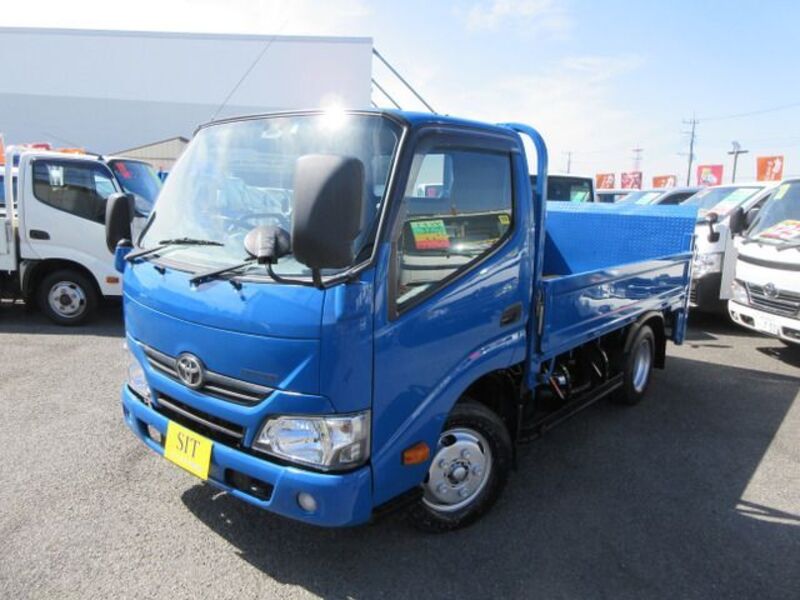 TOYOTA DYNA