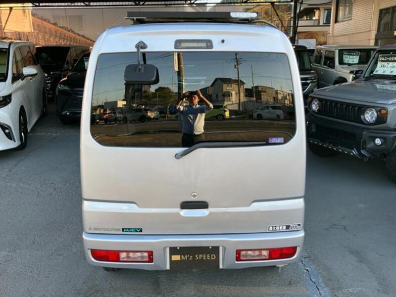 MINICAB MIEV