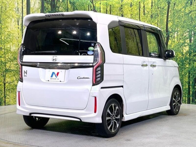 N BOX CUSTOM