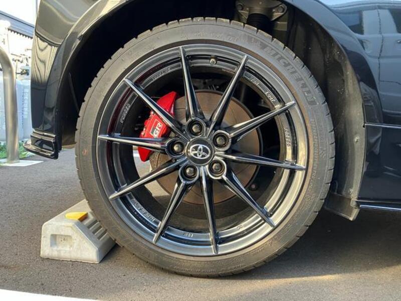 GR YARIS