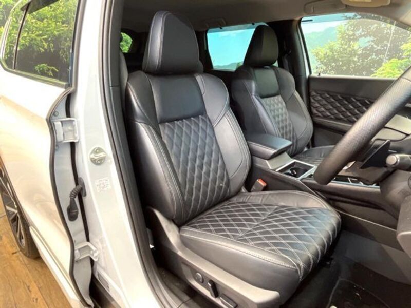 OUTLANDER PHEV
