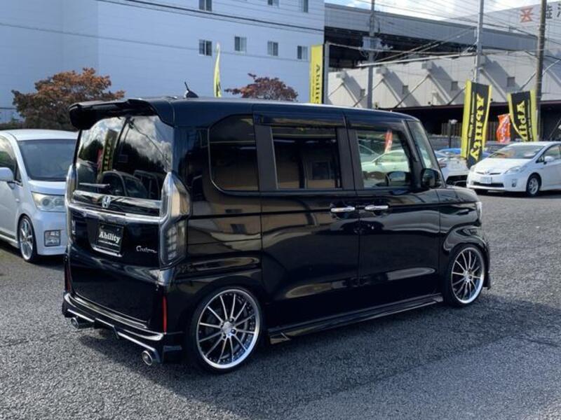 N BOX CUSTOM