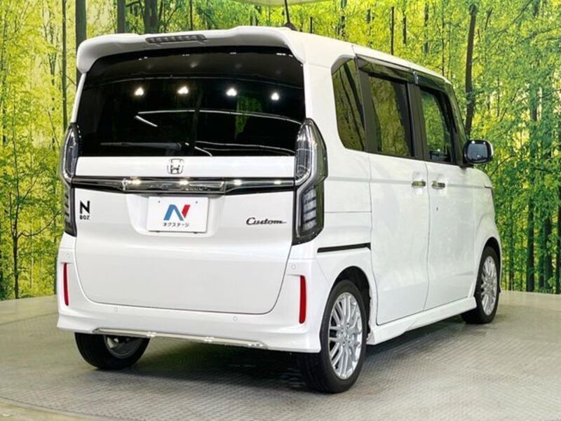 N BOX CUSTOM