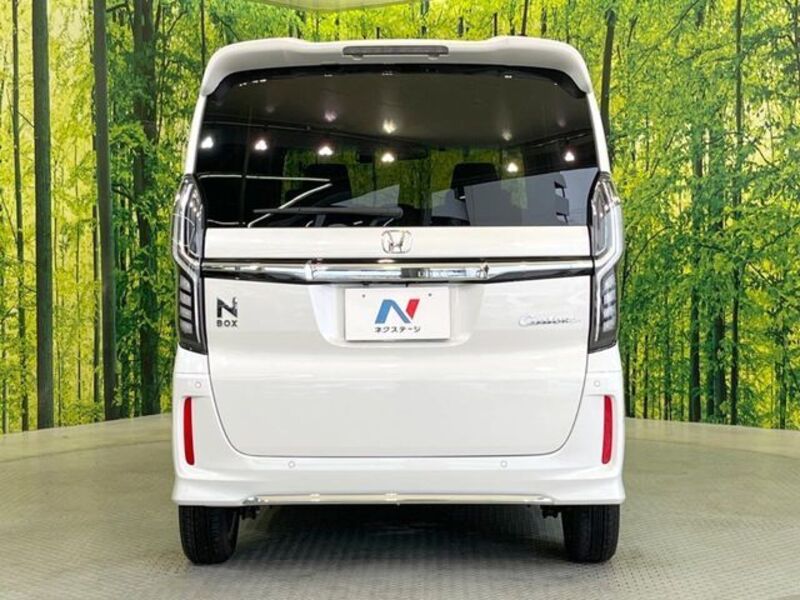 N BOX