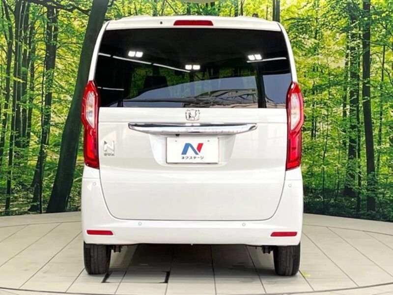 N BOX