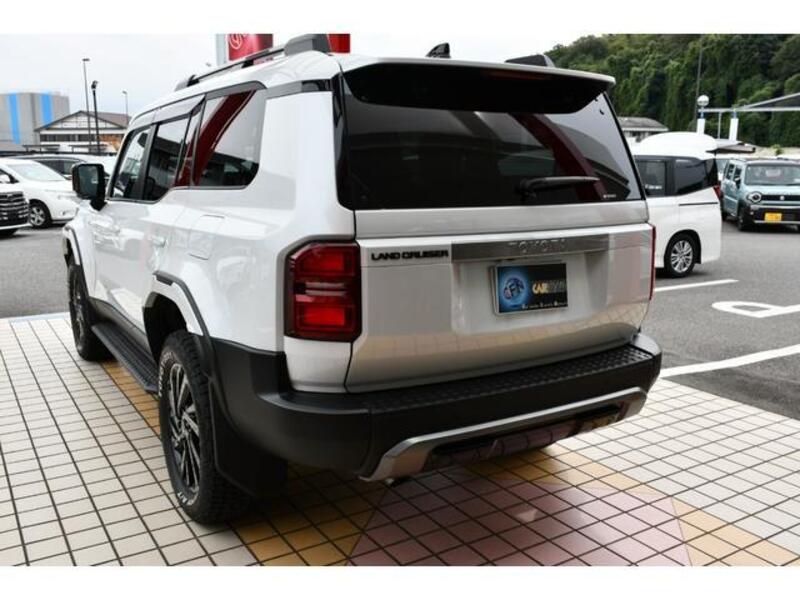LAND CRUISER 250
