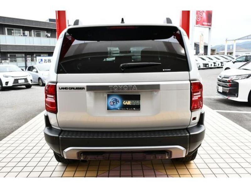 LAND CRUISER 250