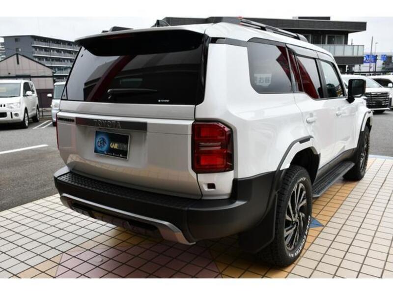 LAND CRUISER 250