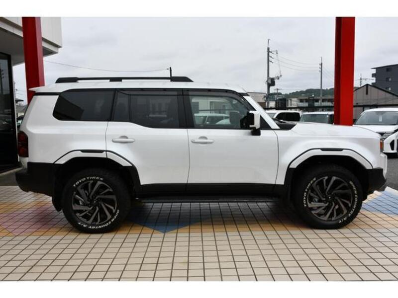LAND CRUISER 250